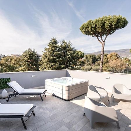 Luxury - Jacuzzi Apartments Near Rome Velletri Esterno foto