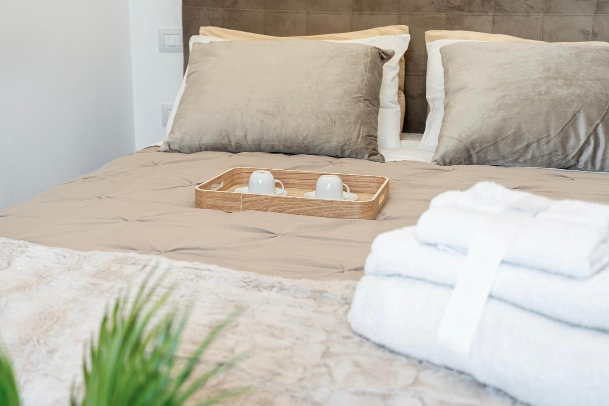Luxury - Jacuzzi Apartments Near Rome Velletri Esterno foto